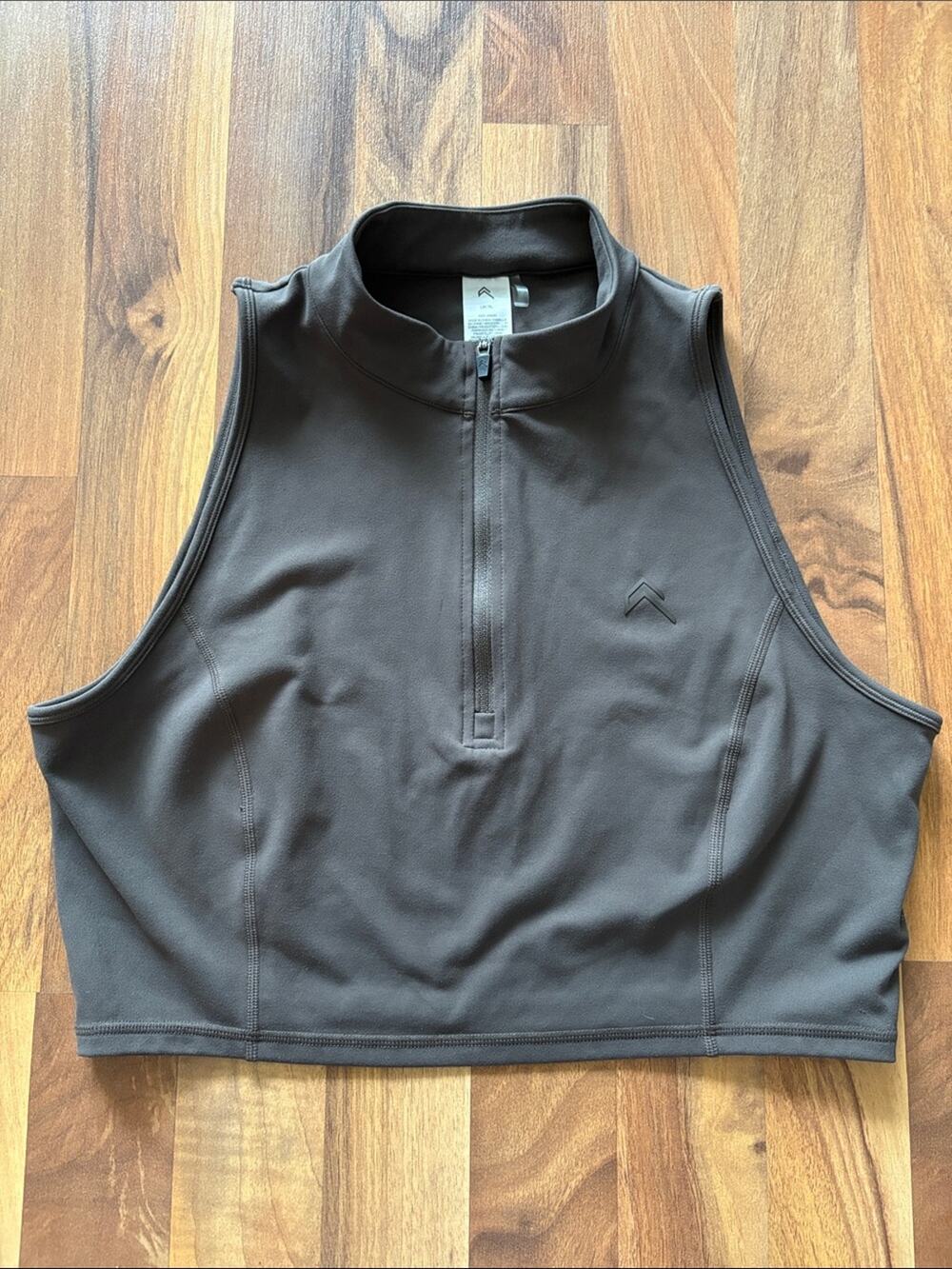 Oner Active Women's Sleeveless Crop Top in Dark Brown with Quarter Zip Size XL